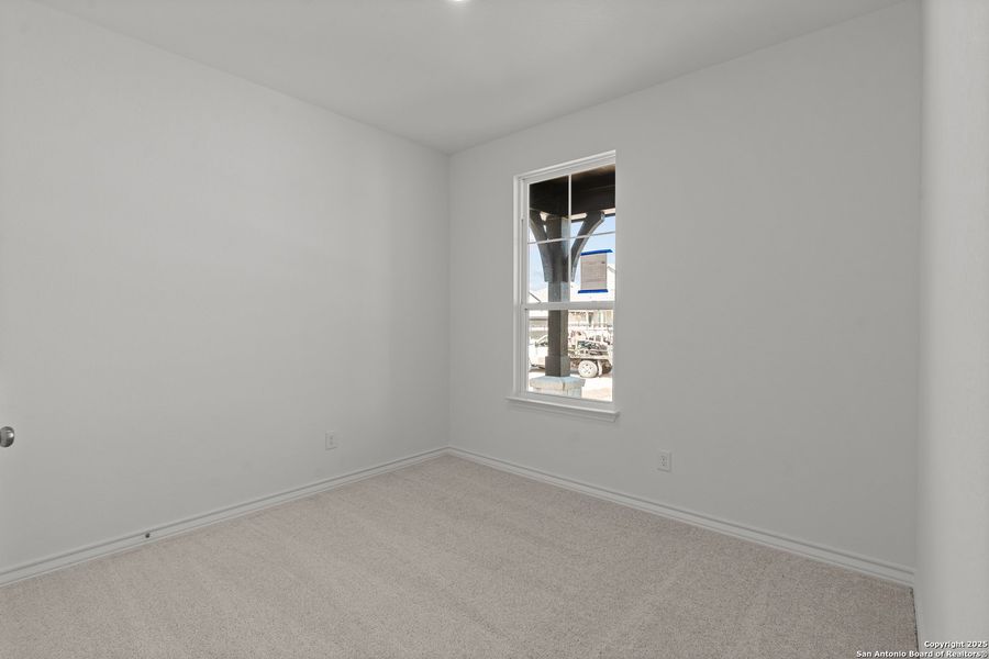 Spacious, unfurnished interior of a new home in The Overlook at Creekside, New Braunfels (Image 11).