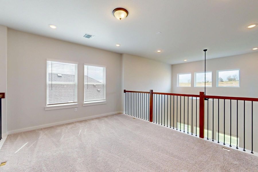 Spacious, unfurnished interior of a new home in Cascades at Onion Creek, Austin (Image 17).
