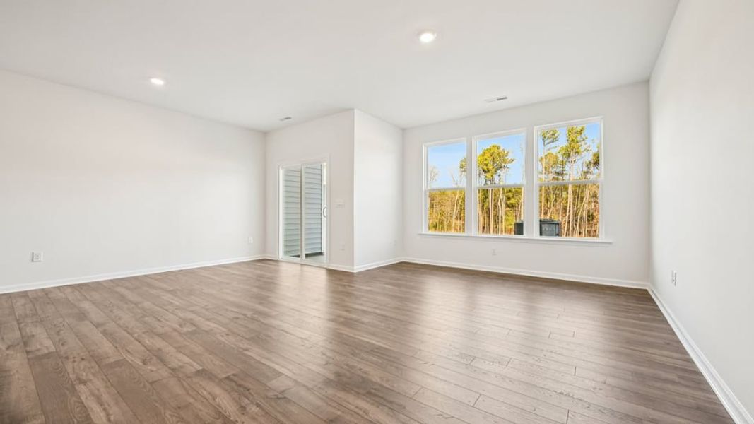 Spacious, unfurnished interior of a new home in Chapel Townes, Raleigh (Image 16).
