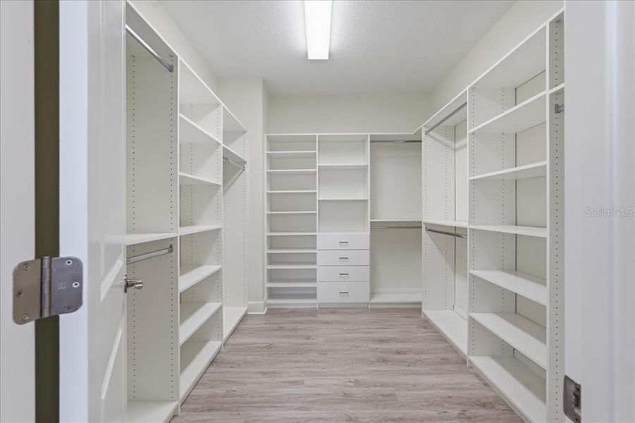 Spacious, unfurnished interior of a new home in , San Antonio (Image 23).