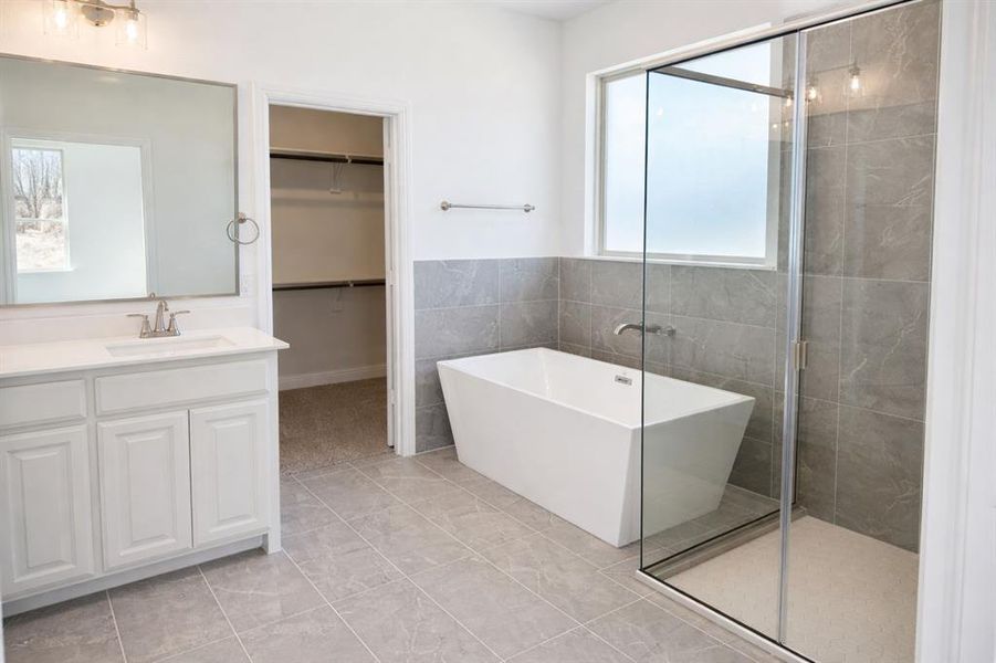 Master Bathroom Master Bathroom