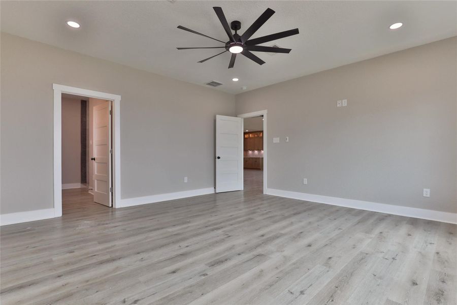 Spacious, unfurnished interior of a new home in , Freeport (Image 32). Spacious, unfurnished interior of a new home in , Freeport (Image 32).