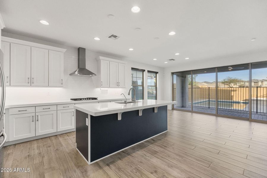 11-web-or-mls-21349-n-58th-st