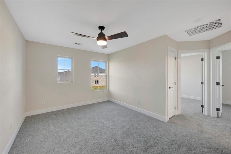 Spacious, unfurnished interior of a new home in Gateway Parks, Forney (Image 31).