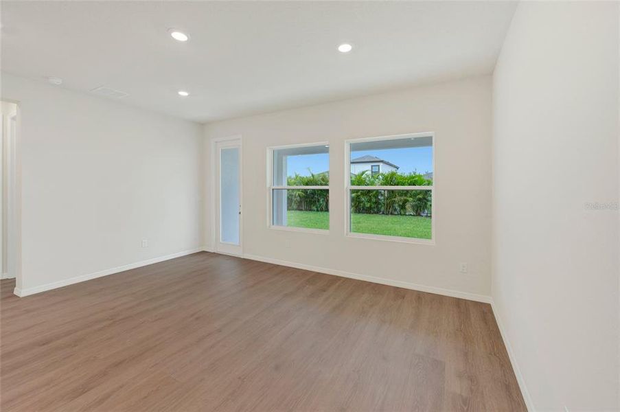 Spacious, unfurnished interior of a new home in Waterset Tradition Series, Apollo Beach (Image 21).