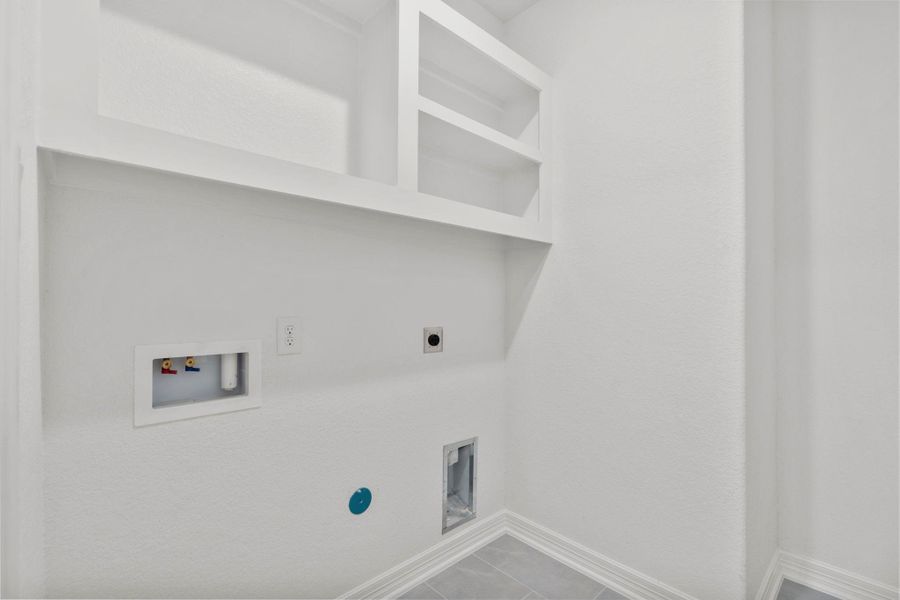 Spacious, unfurnished interior of a new home in The Meadows at Imperial Oaks, Conroe (Image 16).