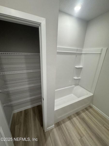 Furnished interior view inside a new home in Oak Creek Preserve, Jacksonville (Image 15). Furnished interior view inside a new home in Oak Creek Preserve, Jacksonville (Image 15).