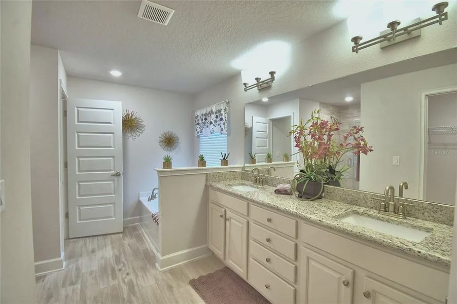 Furnished interior view inside a new home in Lake Juliana Estates, Auburndale (Image 39).