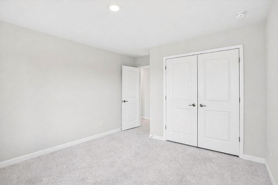 Spacious, unfurnished interior of a new home in , Homer (Image 24).