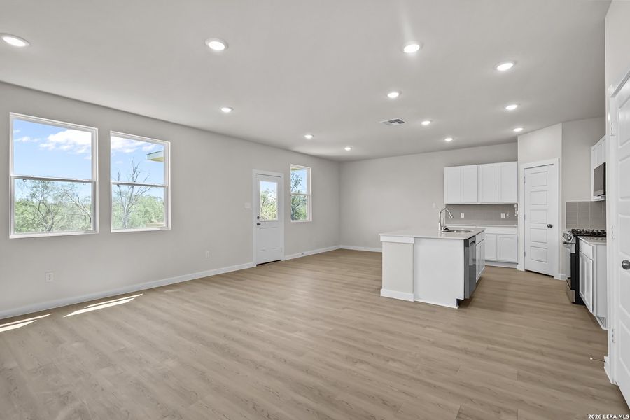 Spacious, unfurnished interior of a new home in Summerlin, San Antonio (Image 19). Spacious, unfurnished interior of a new home in Summerlin, San Antonio (Image 19).