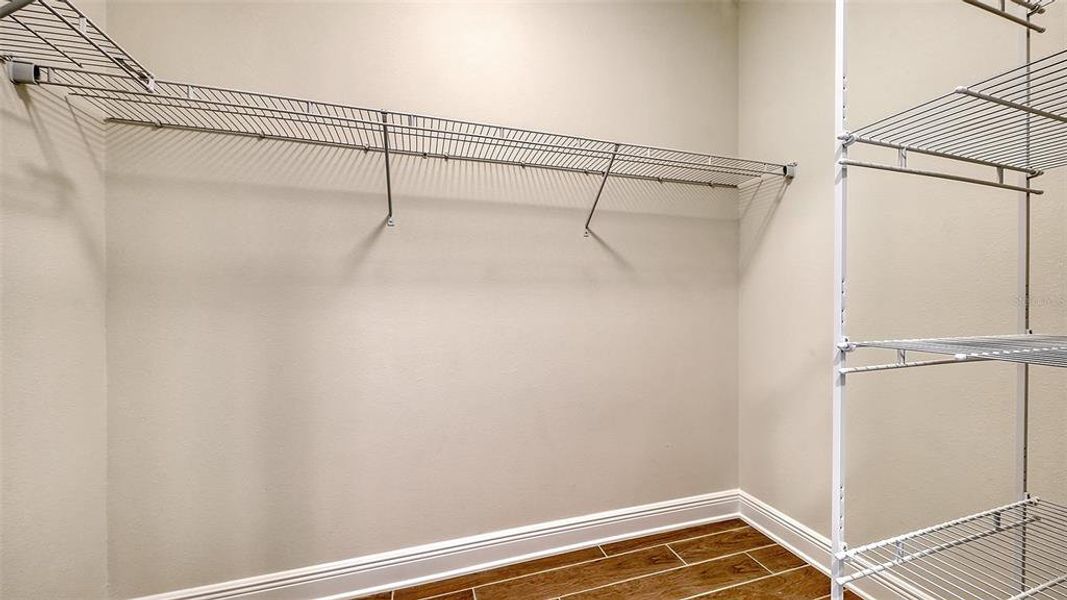 Spacious, unfurnished interior of a new home in Grand Park, Sarasota (Image 35).