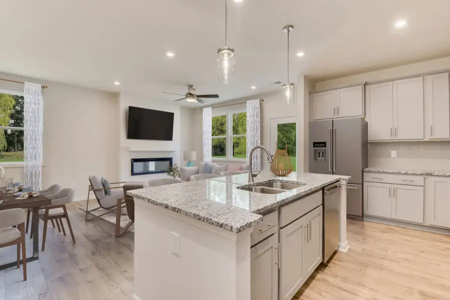 Furnished interior view inside a new home in Southbridge, Sumter (Image 10).