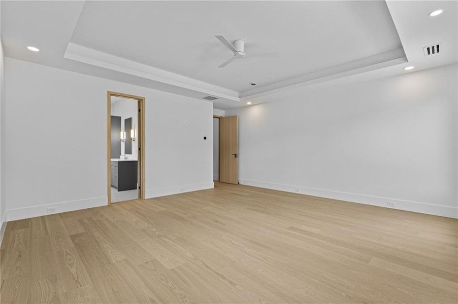 Spacious, unfurnished interior of a new home in , Sugar Hill (Image 54).