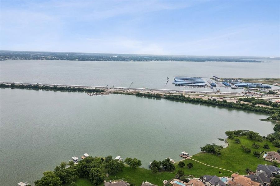 Image 33 of a home in Lake Shore Village.