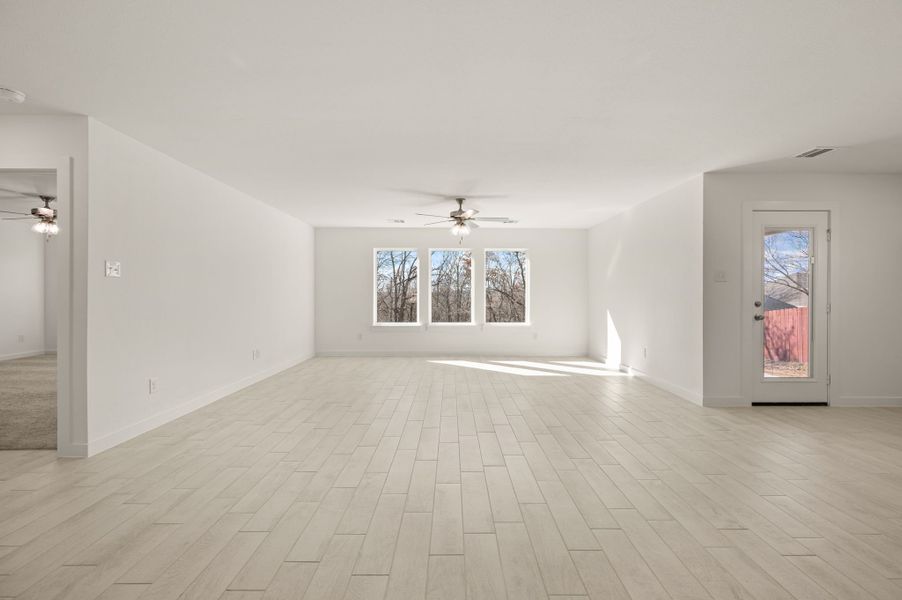 Spacious, unfurnished interior of a new home in Runaway Bay, Runaway Bay (Image 20).