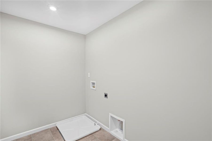 Spacious, unfurnished interior of a new home in Twin Lakes, Hoschton (Image 20).