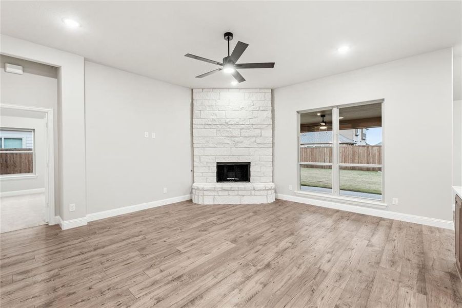 Spacious, unfurnished interior of a new home in Stone River Glen 60s, Royse City (Image 24).