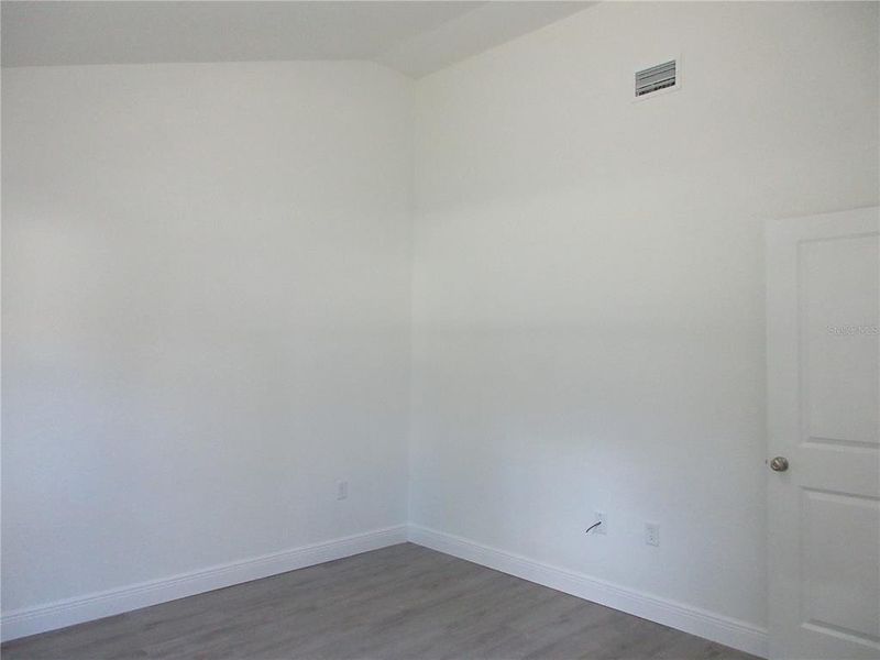 Spacious, unfurnished interior of a new home in , Ocklawaha (Image 13).