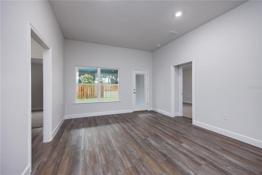 Spacious, unfurnished interior of a new home in Country Way South, Newberry (Image 19).