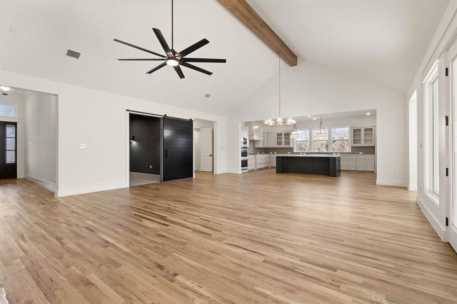 Spacious, unfurnished interior of a new home in Rolling Creek Ranch, Aledo (Image 16). Spacious, unfurnished interior of a new home in Rolling Creek Ranch, Aledo (Image 16).