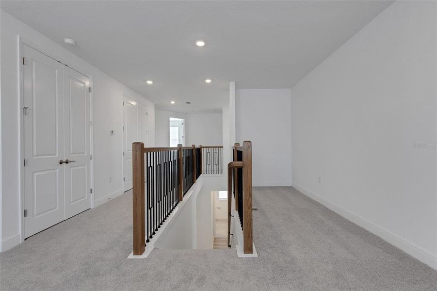 Spacious, unfurnished interior of a new home in Hawkstone, Sarasota (Image 64).