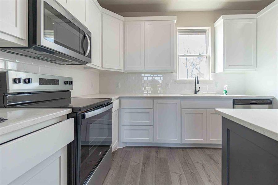 Furnished interior view inside a new home in , Granbury (Image 12). Furnished interior view inside a new home in , Granbury (Image 12).