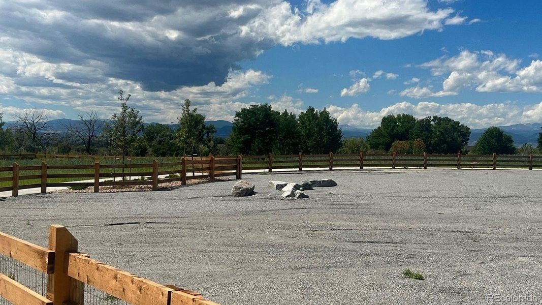 Community amenities in Lakeside Canyon, Mead (Image 20).