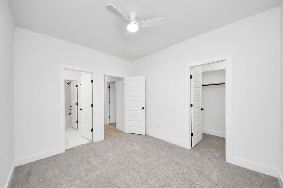 Secondary bedroom. Secondary bedroom.