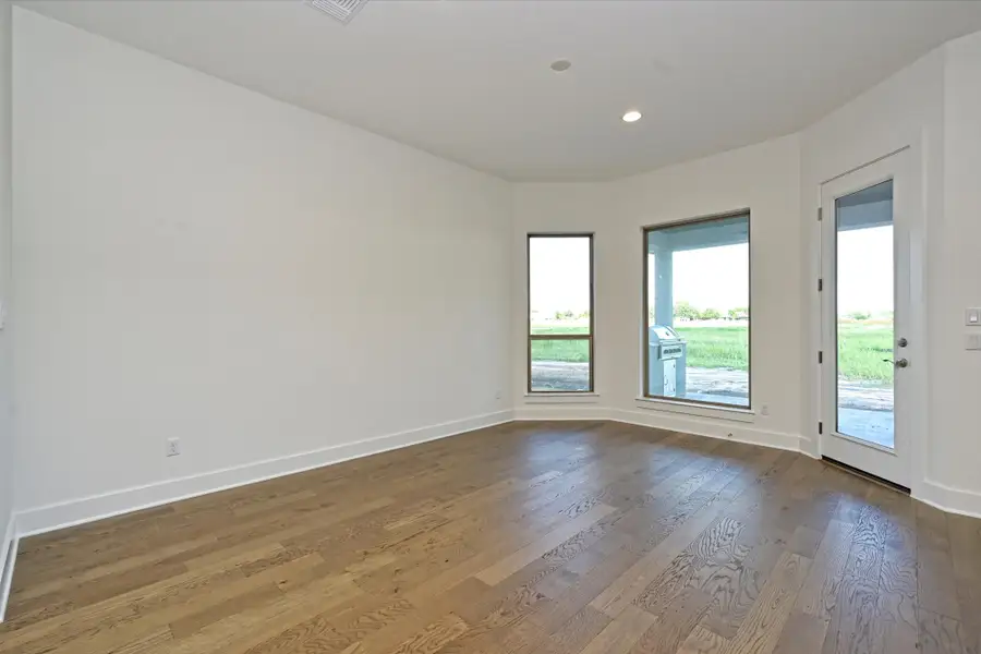 Representative unfurnished interior of a home built from the Llano II by Giddens Homes in Whispering Wind, Bertram (Image 105). Representative unfurnished interior of a home built from the Llano II by Giddens Homes in Whispering Wind, Bertram (Image 105).