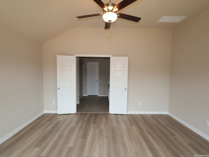 Spacious, unfurnished interior of a new home in Agave, San Antonio (Image 24). Spacious, unfurnished interior of a new home in Agave, San Antonio (Image 24).