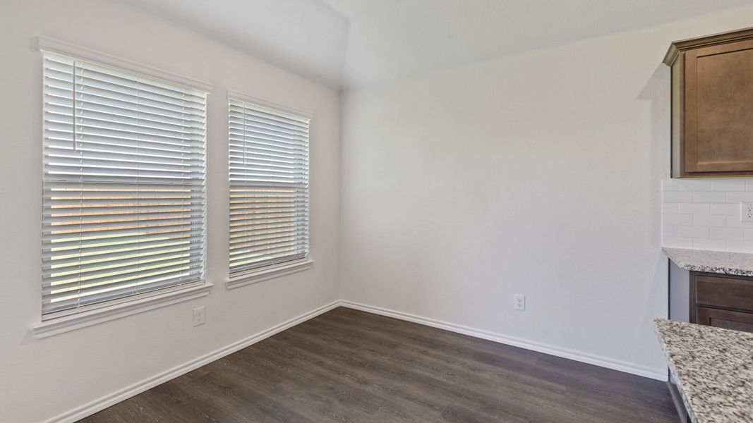 Spacious, unfurnished interior of a new home in Stonewyck Farms, Ennis (Image 30).
