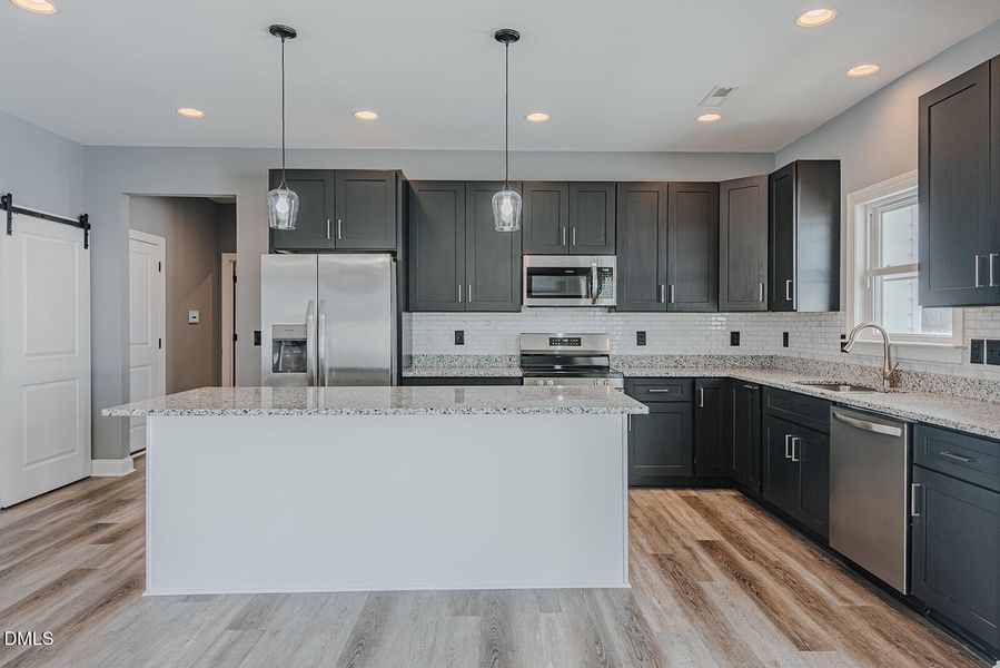 _MGP7914-HDR _MGP7914-HDR