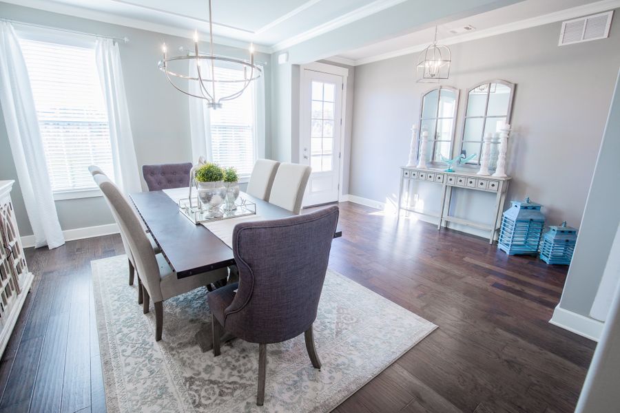 Representative furnished interior of a home built from the Worthington by Grant & Co in White Oak, Arlington (Image 30).