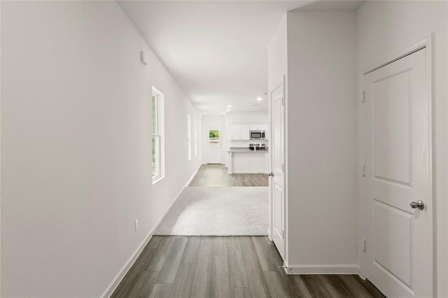 05. 108 Connecticut - Entry (2) 05. 108 Connecticut - Entry (2)