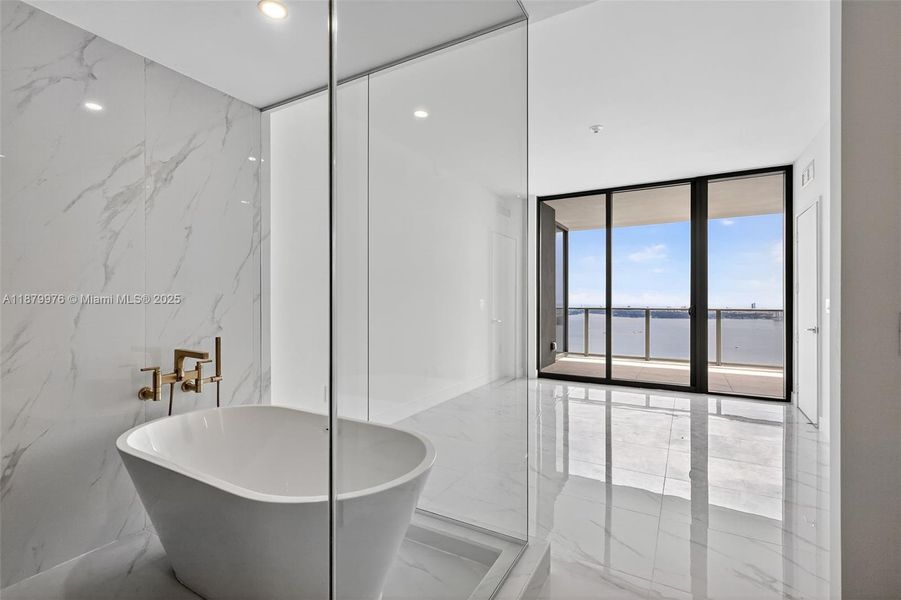 Image 33 of a home in .