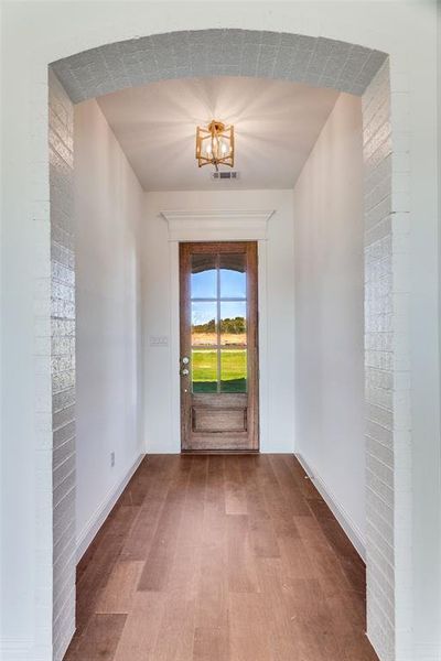 Spacious, unfurnished interior of a new home in Parker Ridge, Weatherford (Image 16).