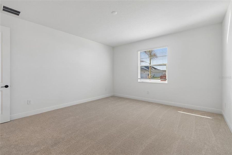 Spacious, unfurnished interior of a new home in SeaFlower, Bradenton (Image 23).