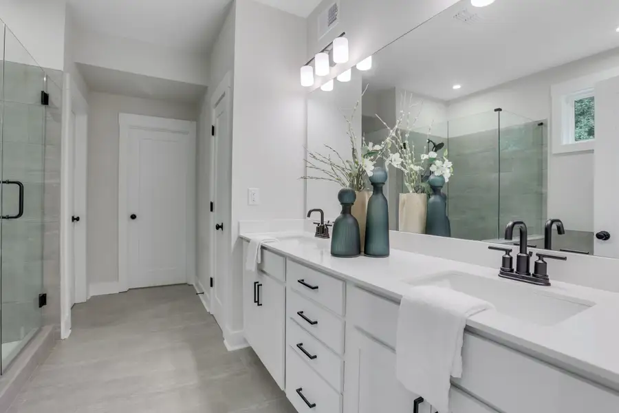 Representative furnished interior of a home built from the Emerson by Beazer Homes in Heirloom Landing, Auburn (Image 16). Representative furnished interior of a home built from the Emerson by Beazer Homes in Heirloom Landing, Auburn (Image 16).