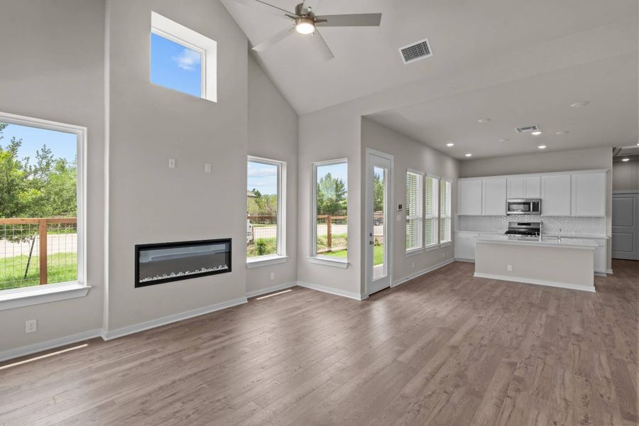 Spacious, unfurnished interior of a new home in The Crossvine, Schertz (Image 21). Spacious, unfurnished interior of a new home in The Crossvine, Schertz (Image 21).