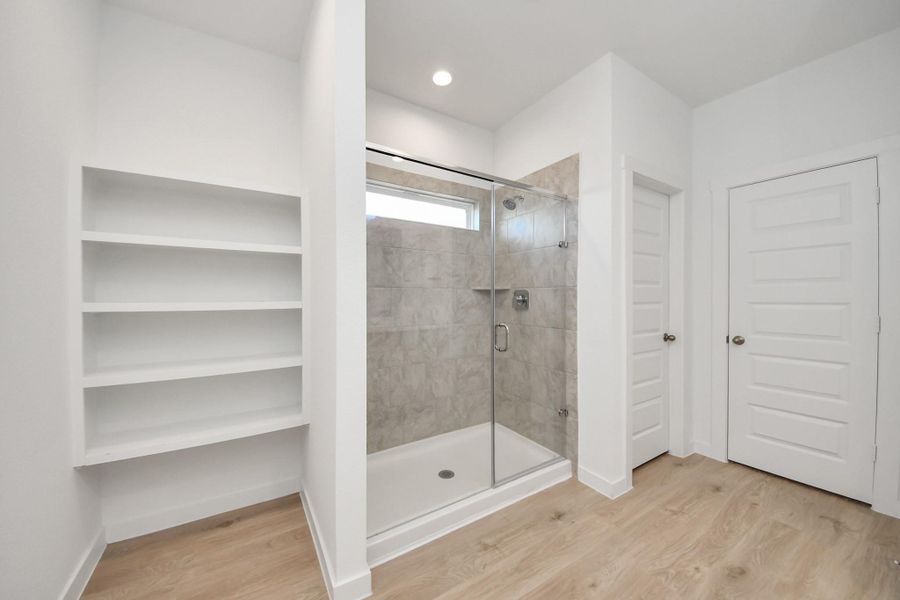 Furnished interior view inside a new home in Tamarron, Katy (Image 11).