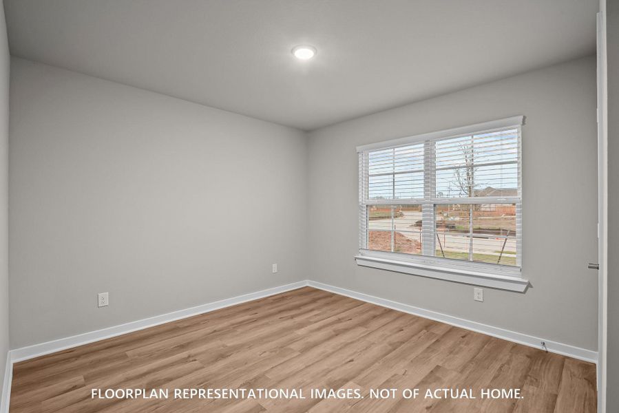 Image 15 of a home in Miller's Pond.