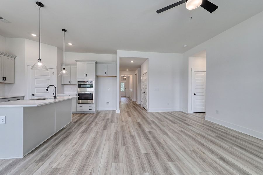 Spacious, unfurnished interior of a new home in Arcadia, Myrtle Beach (Image 28). Spacious, unfurnished interior of a new home in Arcadia, Myrtle Beach (Image 28).