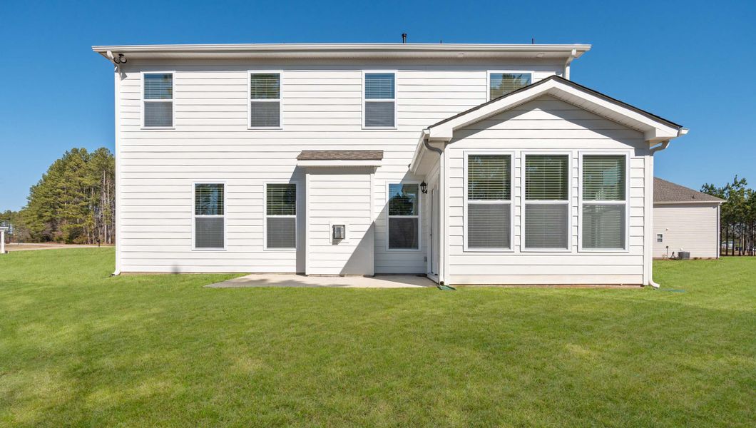 Exterior details and patio area of a home in Cottonwood Ridge, Piedmont (Image 2).