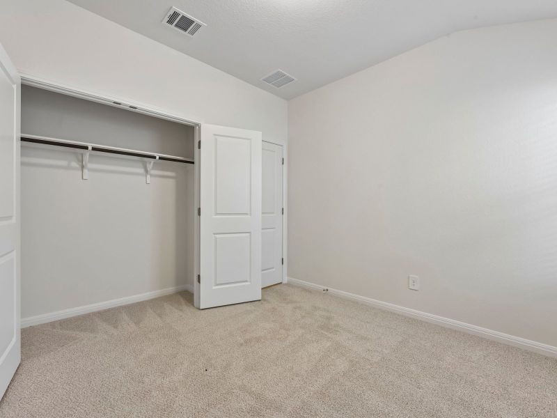 Spacious, unfurnished interior of a new home in Butler Farms - Reserve Collection, Liberty Hill (Image 13).