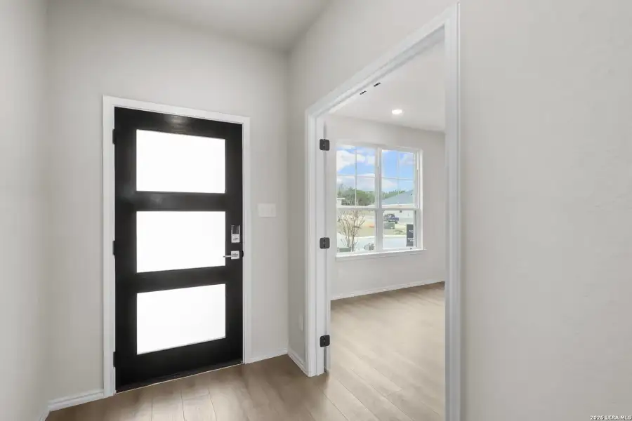 Spacious, unfurnished interior of a new home in Comanche Ridge, San Antonio (Image 27). Spacious, unfurnished interior of a new home in Comanche Ridge, San Antonio (Image 27).