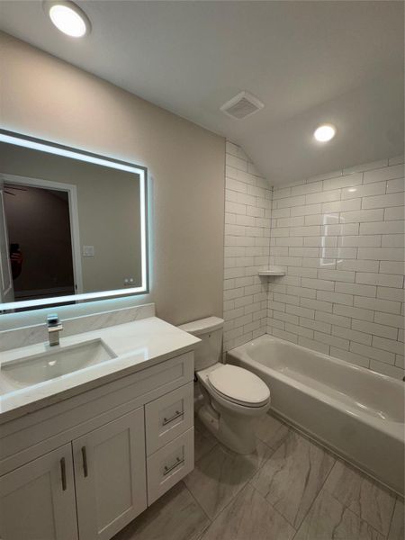 one of 4 full baths