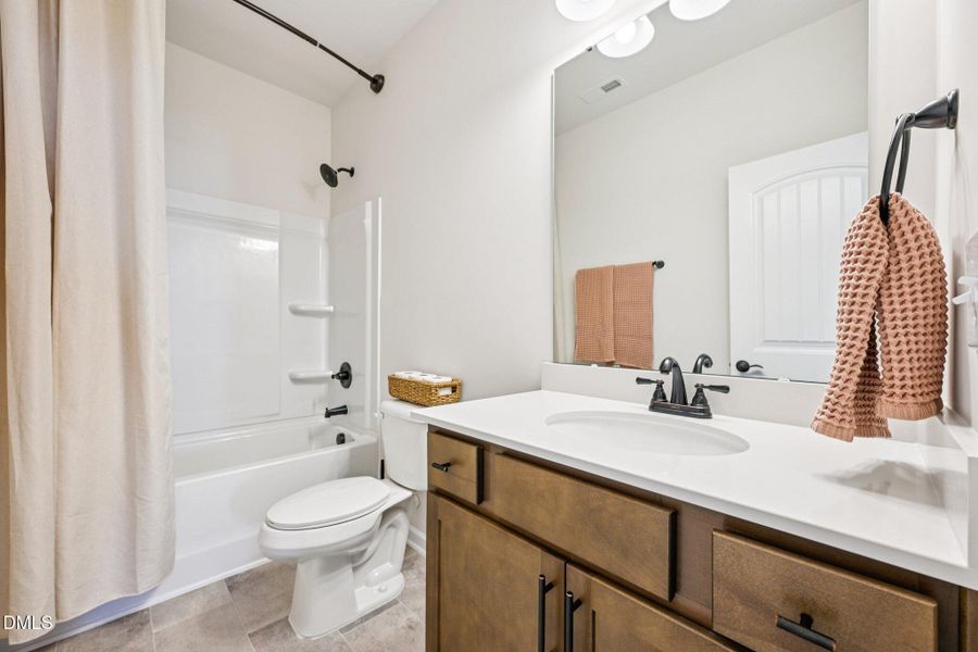 19-web-or-mls-Commons Cir-S2511-019