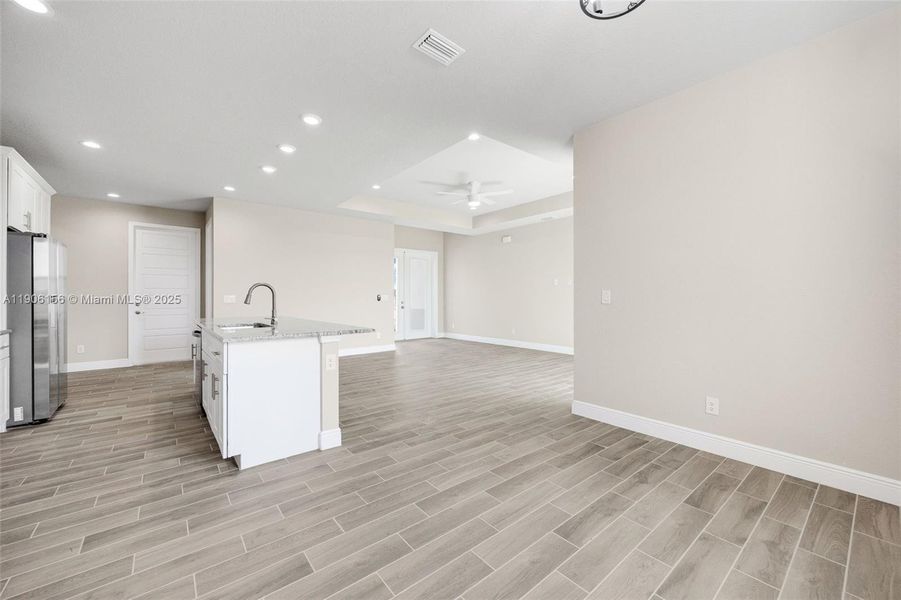 Spacious, unfurnished interior of a new home in , Labelle (Image 18).