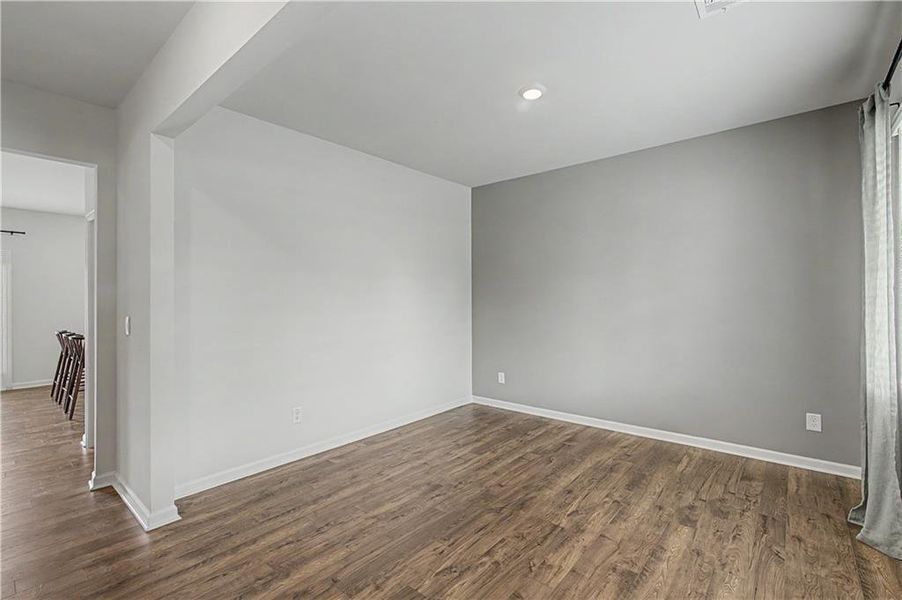 Spacious, unfurnished interior of a new home in Oakwood, Dallas (Image 26).