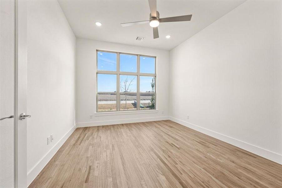 Spacious, unfurnished interior of a new home in Settlers Glen, New Fairview (Image 19).